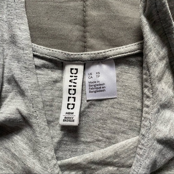 H&M grey size xs tank top crop top - Picture 2 of 2